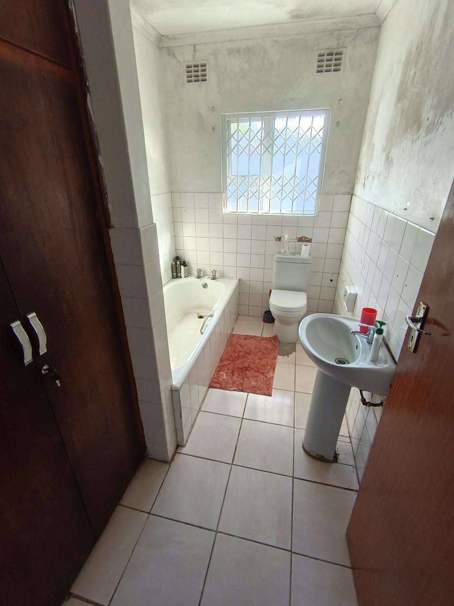 4 Bedroom Property for Sale in Amalinda North Eastern Cape